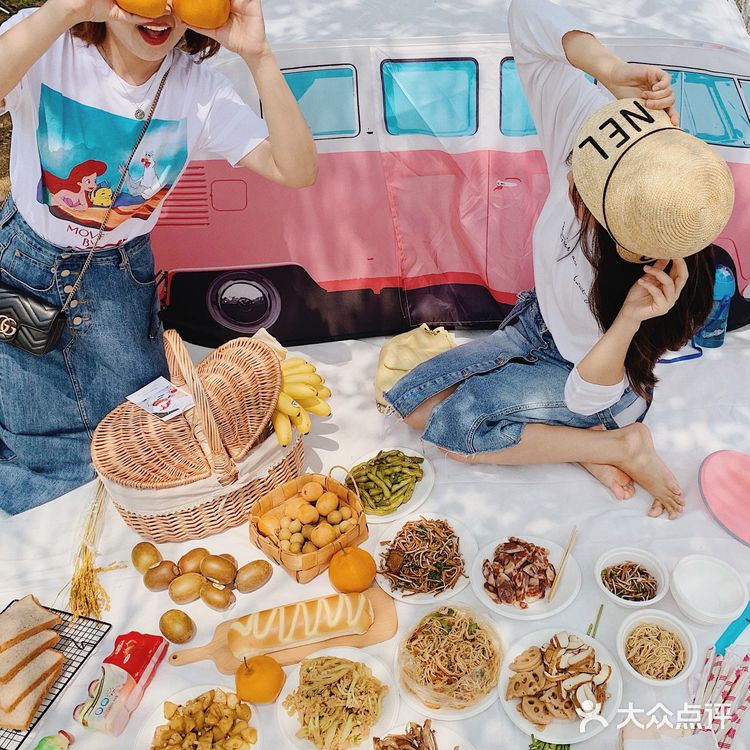 交通也很方便 好停车 还有专门的儿童玩乐区