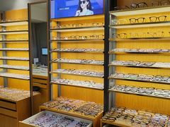 -优医视平价眼镜蔡司依视路折扣工厂店(德胜门店)