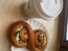 -VERIE BAKEHOUSE