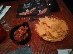 -Pistolera Mexican Cantina女枪手墨西哥餐厅(碧云路店)