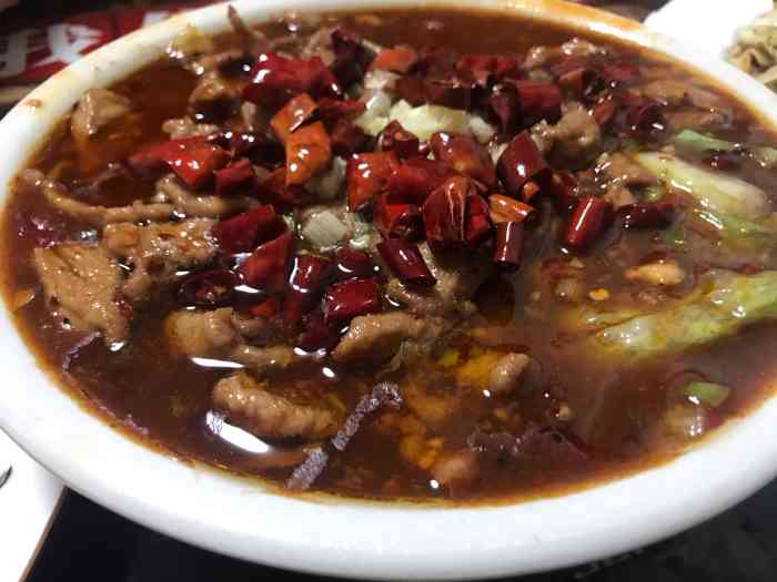 竹箫餐厅-"特别受上班一族的欢迎,地点在两大商场的旁.