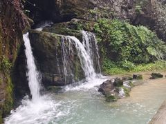 -龙水峡地缝景区