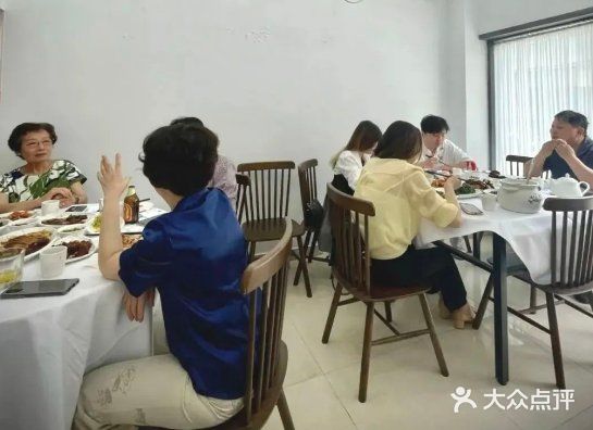 春餐厅图片