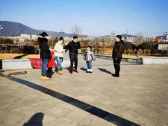 -滨河世纪广场公园