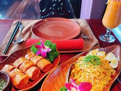 缅式凉鸡米线-花马天堂云南餐厅 Lost Heaven(外滩店)