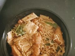-愉肴麻辣香锅(中北镇店)