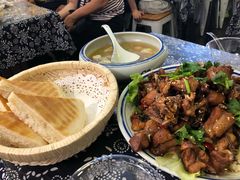 -八两八金·莱芜特色炒鸡(市南漳浦路店)