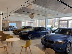 -北京宝诚宝马4S店