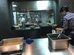 -亮亮面馆(经六路店)