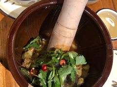 -老滇山寨•云南特色菜•地方菜•民族风情歌舞表演(金碧店)