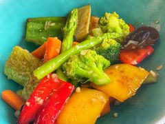 -MONICH牛排融合餐厅(和义大道购物中心店)