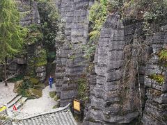 -梭布垭石林景区