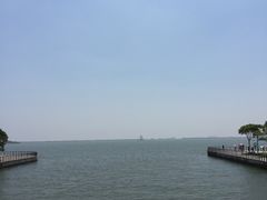 -上海滴水湖皇冠假日酒店