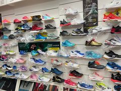 -YONEX苗江运动城(源深店)