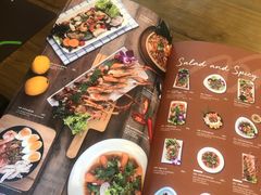 -Chom Cafe and Restaurant