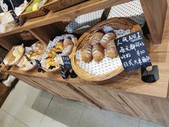 -沁屋面包店(人民东路店)