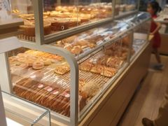 面包甜点陈列柜-好利来(高新枫叶广场店)