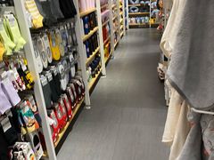 -名创优品(江南新地店)