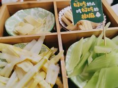 -椒鸣椒麻小馆·新疆菜(五道口创始店)