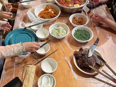 -小草屋轰趴馆别墅派对新场团建家庭聚会