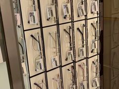 -宝岛眼镜(群光广场店)