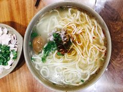 猪肘汤面-亮亮面馆(经六路店)