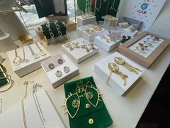 -LADY FAFA(巨鹿路陕西南路路口店)