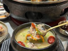 -围炉肉舍•炭烤活鳗•丹东海鲜烤肉(步行街店)