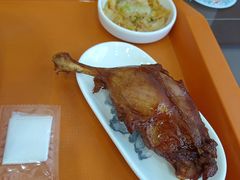 -百年老字号·观振兴蟹黄面·三虾面·苏式面(观前街富仁坊巷店)