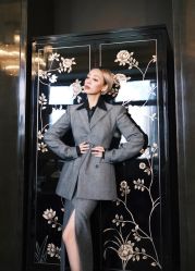 -变画·发型STUDIO