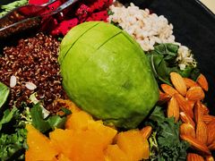 牛油果沙拉-小大董·烤鸭(观景餐厅·南京西路店)