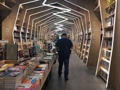 -覔书店(壹方城店)
