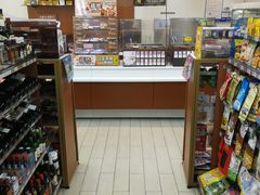 -全家便利店(兴贤路店)