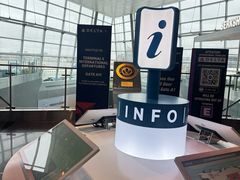 -爱德华·劳伦斯·洛根将军国际机场