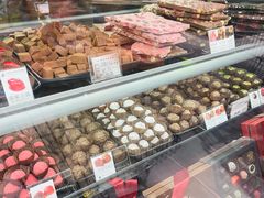 -胖东来生活广场(健康路店)