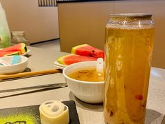 -海底捞火锅(新松江路生日主题店)