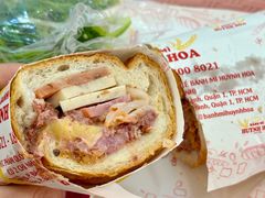 -Bánh Mì Huynh Hoa