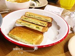 -HELLO 27 意面·沙拉·帕尼尼