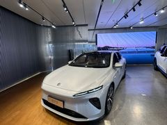 -蔚来中心(北京中关村店)