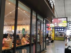 -星巴克(青岛火车北站候车大厅店)