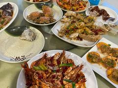 -三亚火车头万人海鲜广场