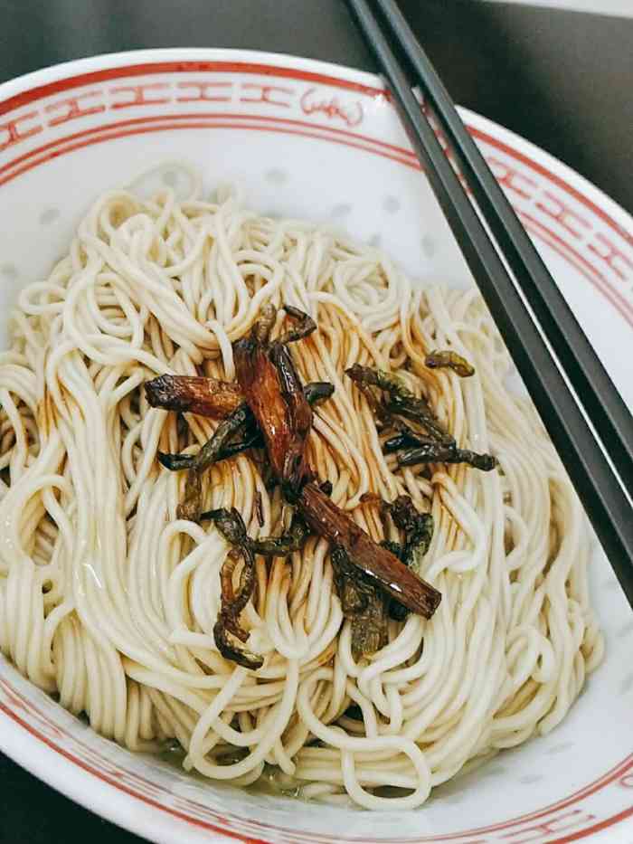 吴茂兴本帮面(复兴中路店)-"上海的面馆太多了,这家是以本帮为特色的.
