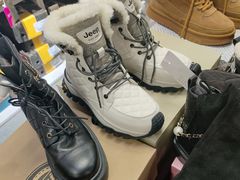 -唯品会(北京国瑞城店)