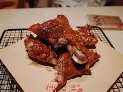 烤猪手-金太阳海鲜烧烤·本地人餐厅(星海公园店)