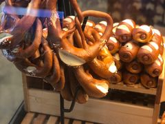 -Dough&Joe团憩(瑞虹天地月亮湾店)