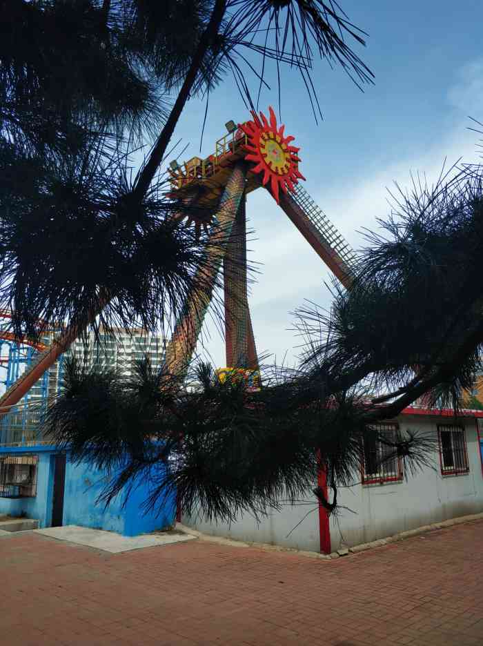 小河沿萬泉公園遊樂場