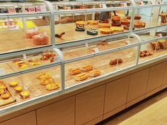 面包甜点陈列柜-好利来(温江新光天地店)