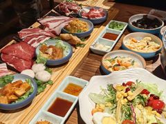 -明洞阿姨·韩式酱蟹烤肉·创意料理(三元桥店)