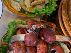 -菌海森林·非遗野生菌火锅(西山区滇池路摩根道店)