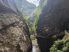 -龙水峡地缝景区